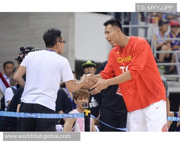 易建联的篮球传奇之路：从青涩少年到国家队核心的成长历程与辉煌成就